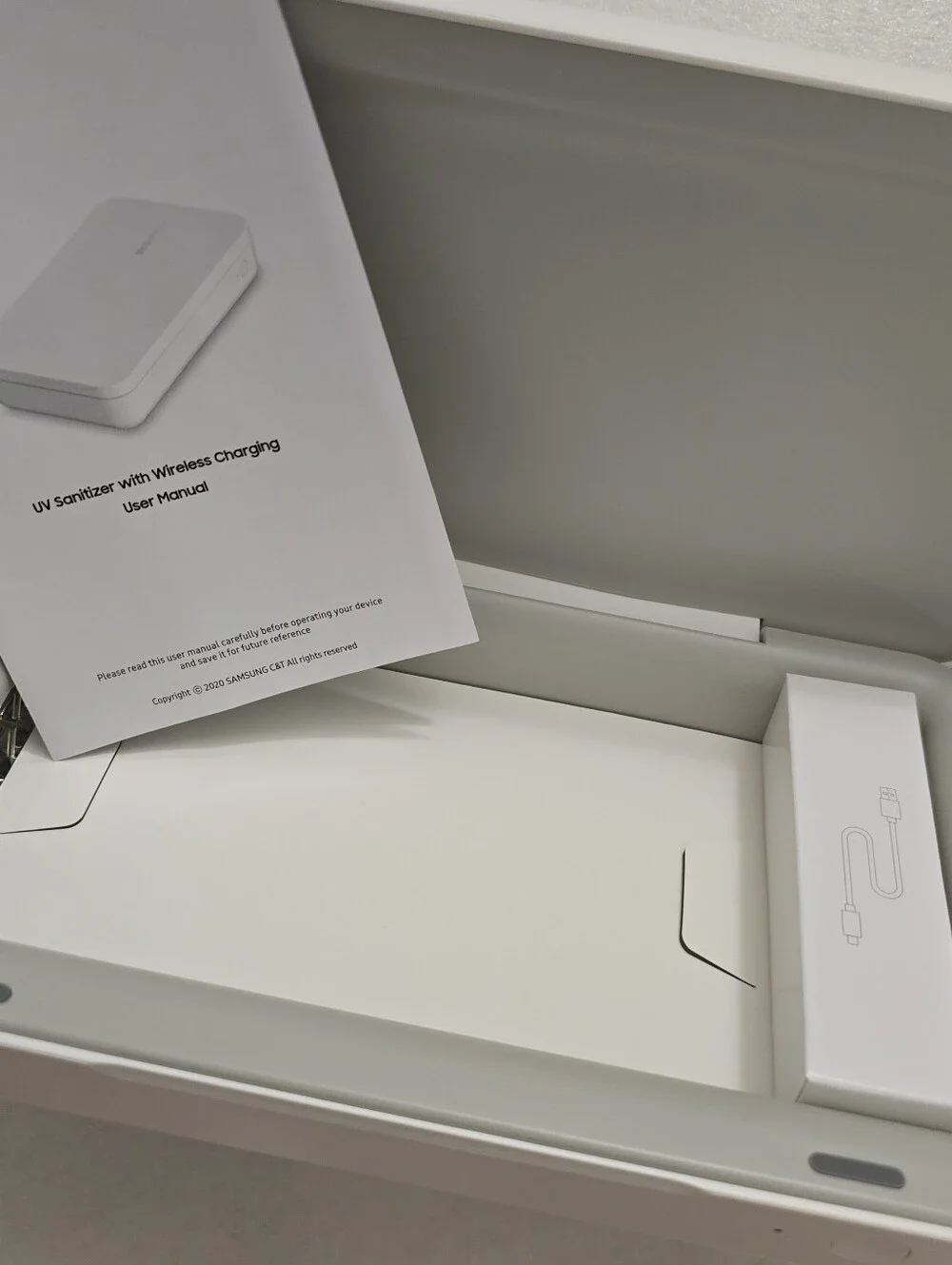 UV Sanitizer with Wireless Charging White